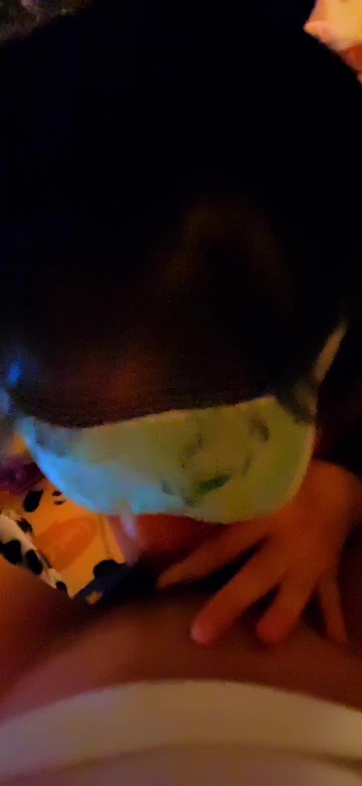 吃鸡巴没够的骚货